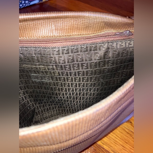 Authentic Vintage Fendi Bag - Picture 6 of 8